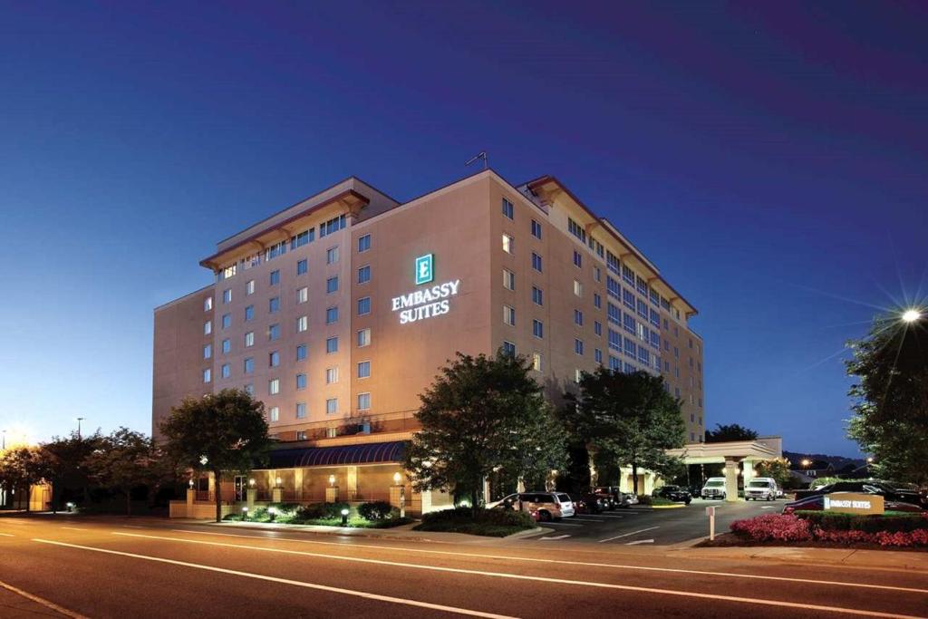 Embassy Suites Charleston Main image 1